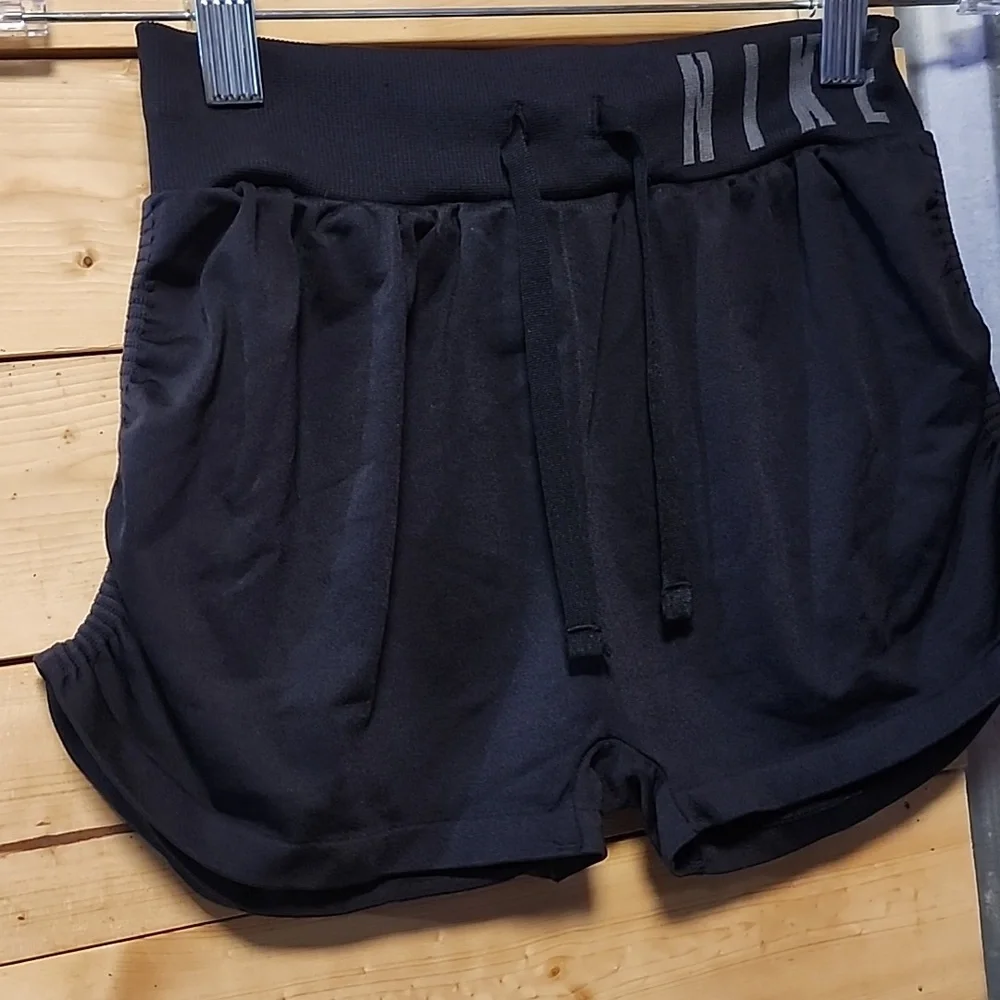Nike drawstring size